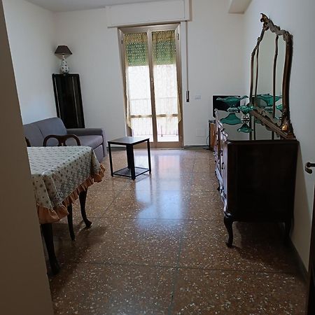 Hortis Apartment, 5 Persone, 2 Camere, Balcone, Metro C E Tram Per Il Centro Rome Bagian luar foto