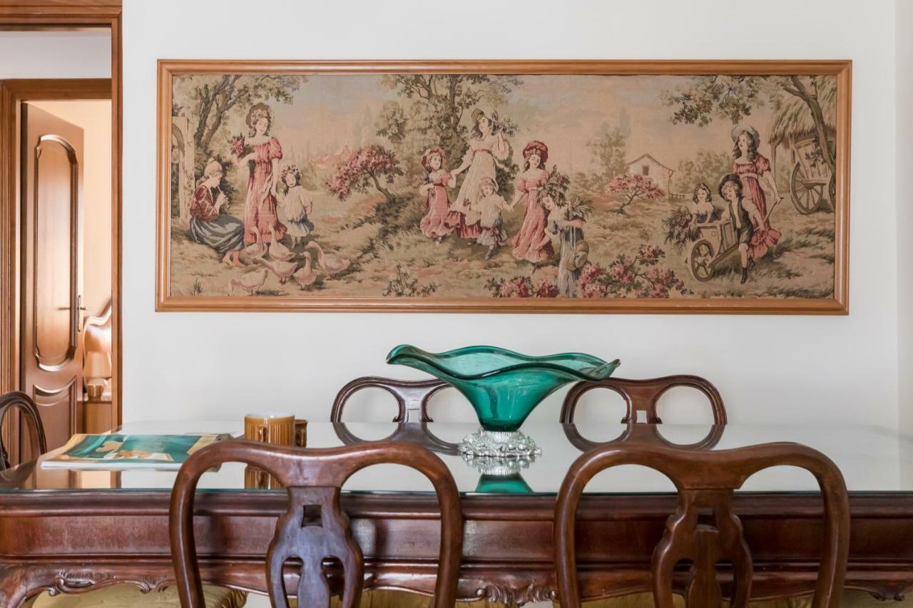 Hortis Apartment, 5 Persone, 2 Camere, Balcone, Metro C E Tram Per Il Centro Rome Bagian luar foto